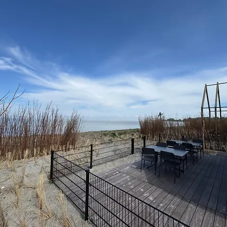 Enkhuizer Beachhouse Deck Acht Mit Zaun Nr 408